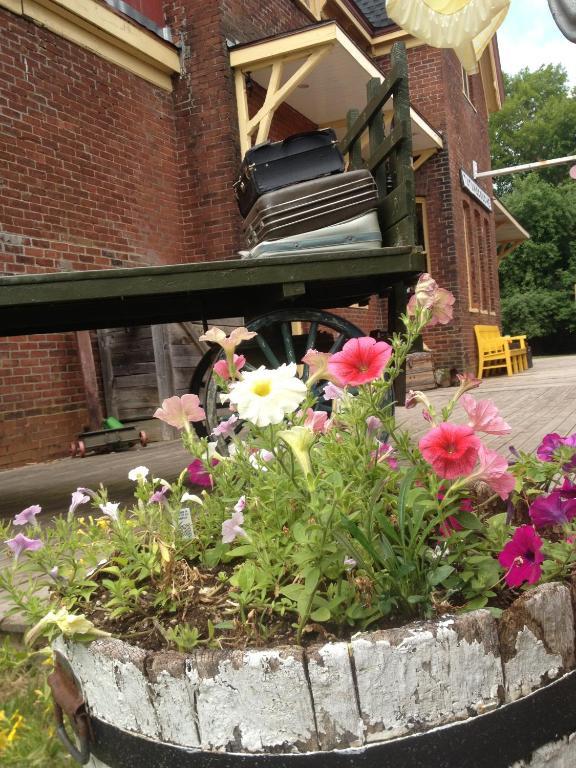 Train Station Inn Tatamagouche Екстериор снимка